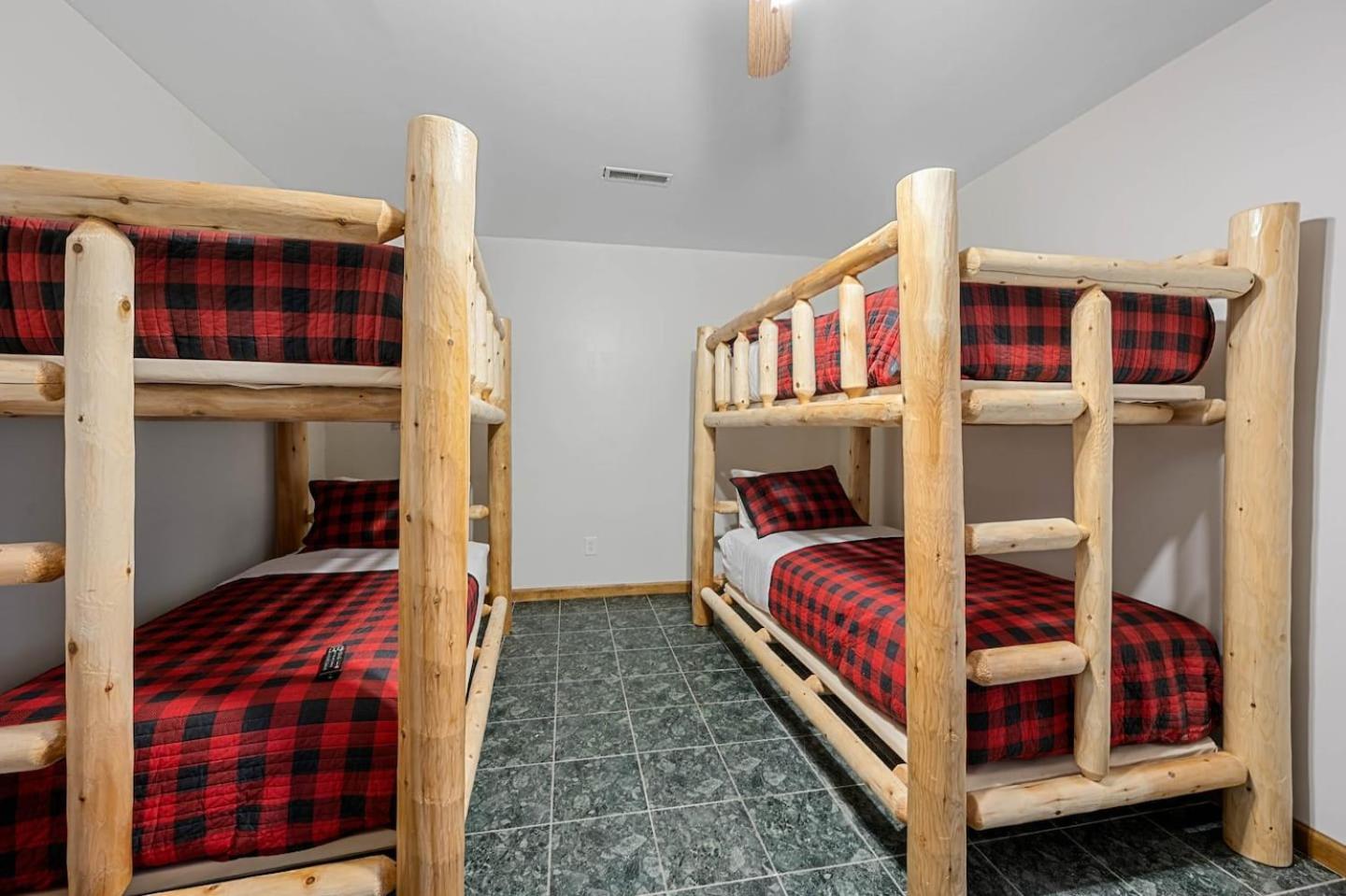Dog Friendly! Views! Hot Tub! Close To Pf! Gsmnp Sevierville Esterno foto