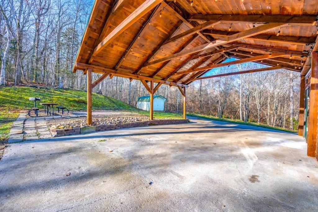 Dog Friendly! Views! Hot Tub! Close To Pf! Gsmnp Sevierville Esterno foto