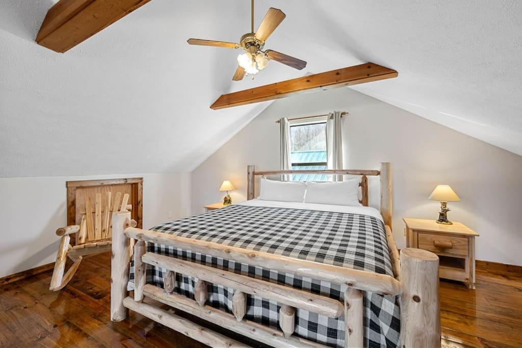Dog Friendly! Views! Hot Tub! Close To Pf! Gsmnp Sevierville Esterno foto